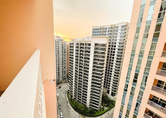 Сasa de vacaciones Luxurious Beside Venice Mall #vlrtd20e Manila